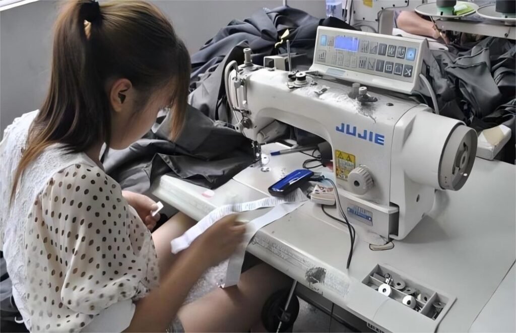 Clothes in Bulk High-Quality Fashion at Competitive Prices