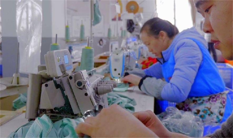 Thick Yoga Pants: Comfortable and Durable Gear for Yoga Practitioners