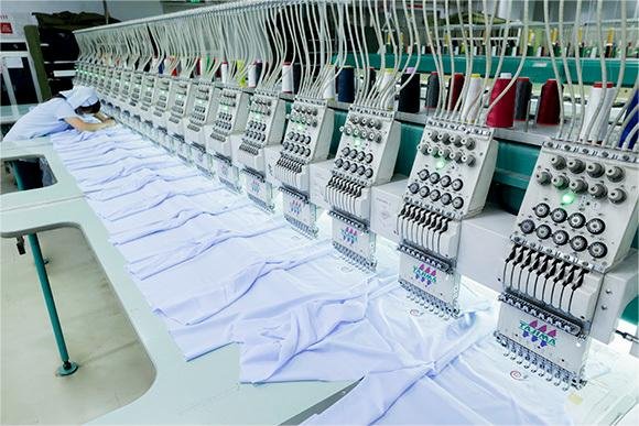 Trendy Wholesale Clothing Distributors Fashion-Forward Styles for Your Boutique