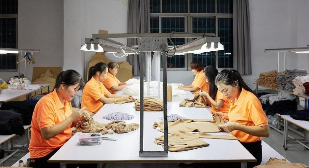 Wholesale Fashion Clothes Trendsetting Apparel at Wholesale Prices